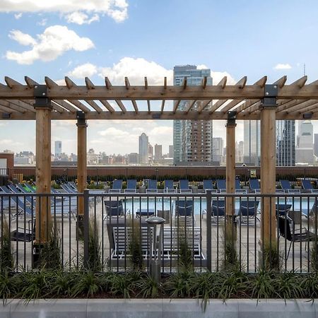 Global Luxury Suites At Newport Jersey City Exterior foto